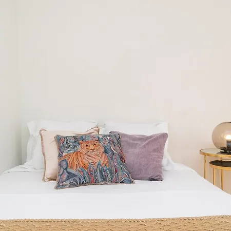 Flat For 10 Minutes From Intendente Апартаменты *